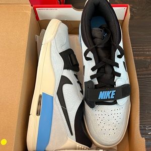 Nike air Jordan blue black and white. Never been worn.